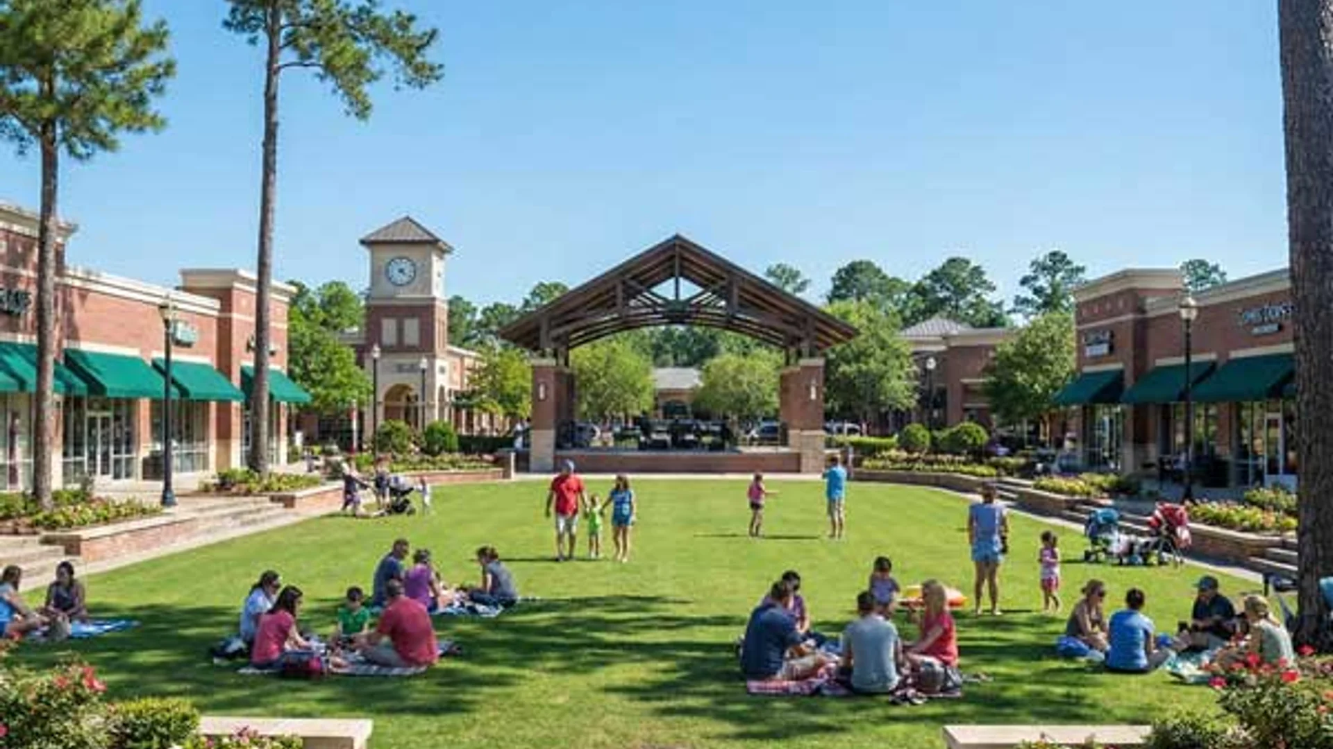 Automatic gate installation team near Town Center Park and Kingwood Town Center in Kingwood, TX