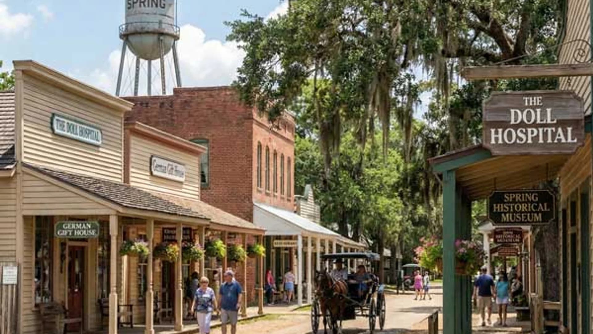 Automatic gate installation team near Old Town Spring historic district in Spring, TX